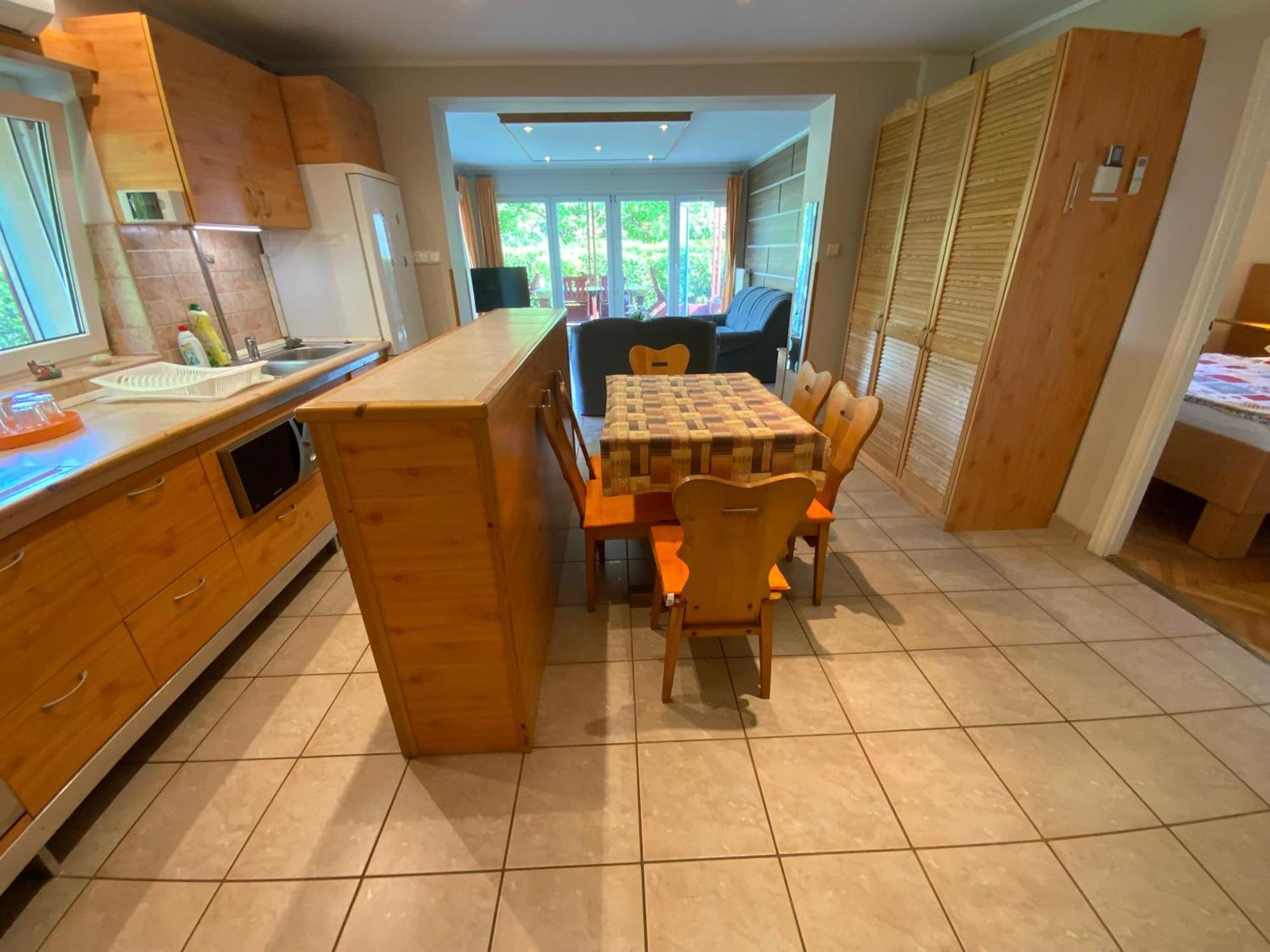 Gosy Apartmanok Siófok Eksteriør bilde